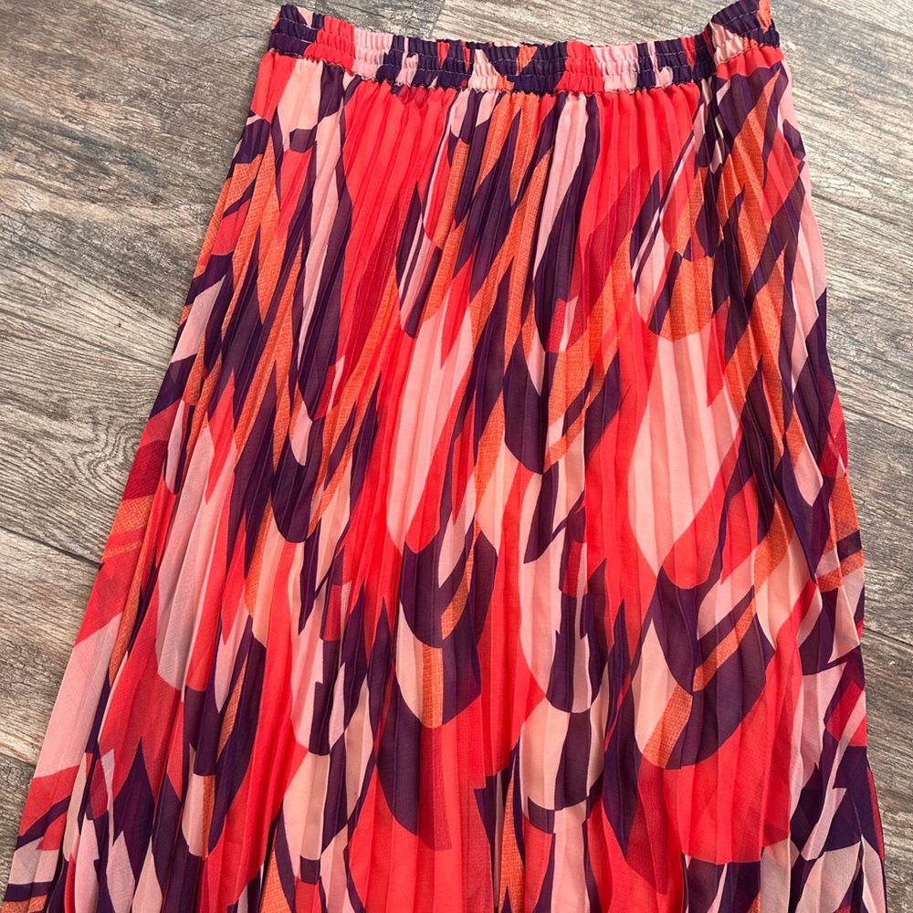 Truly 4 You Pleated Abstract Print Skirt – Elastic Waist